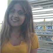 Laureata in giurisprudenza con idoneità all'esercizio della professione forense, offre aiuto in tutte le materie oggetto di insegnamento nelle scuole elementari. 
Esperienza pluriennale anche nelle scuole medie. 
Paziente e disponibile